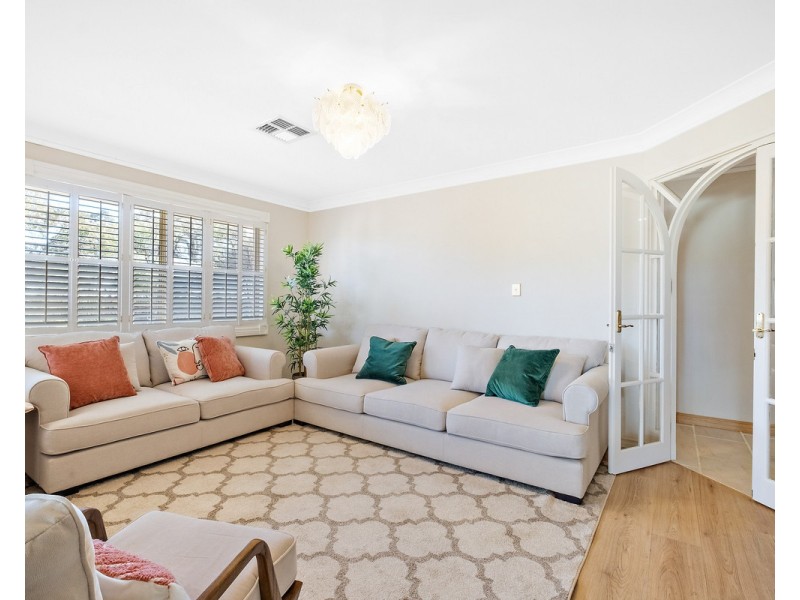 8 Blissett Drive, Bedfordale WA 6112