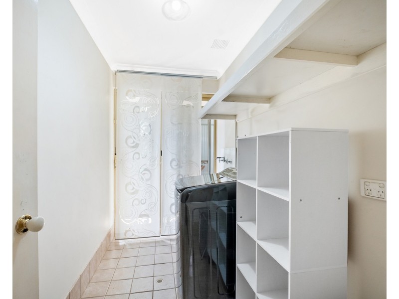 8 Blissett Drive, Bedfordale WA 6112