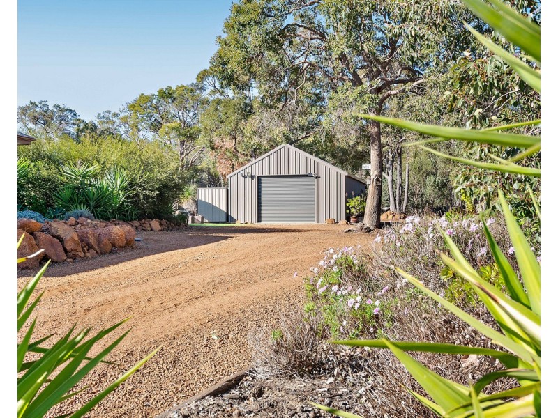 30 Aulini Drive, Bedfordale WA 6112