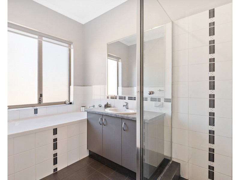 30 Aulini Drive, Bedfordale WA 6112