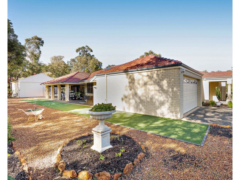 4 O’Neill Place, Bedfordale WA 6112