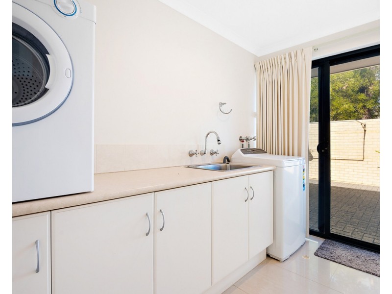 4 O’Neill Place, Bedfordale WA 6112