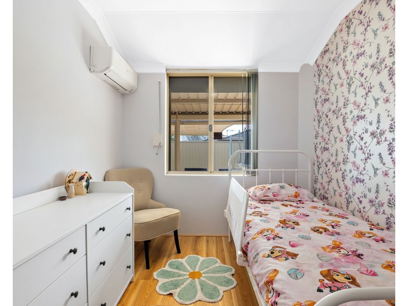 166 Seville Drive, Seville Grove WA 6112