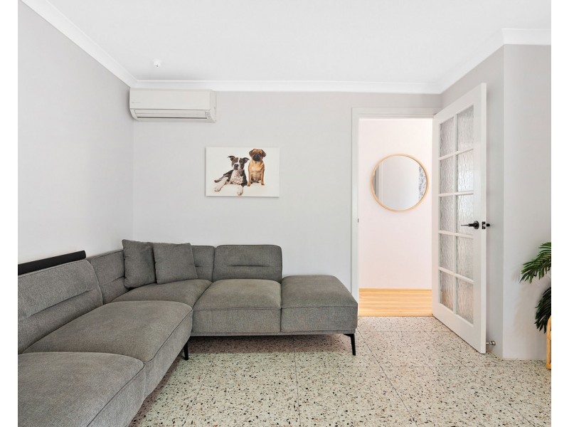 166 Seville Drive, Seville Grove WA 6112