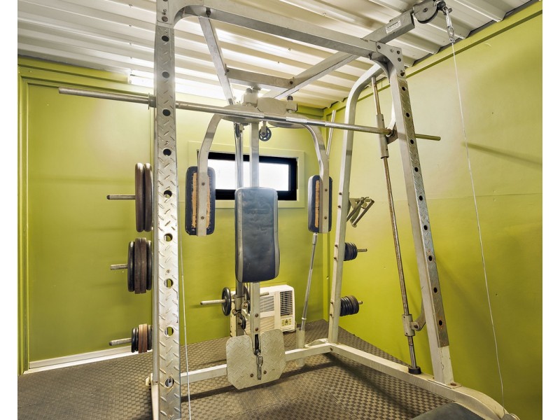 166 Seville Drive, Seville Grove WA 6112