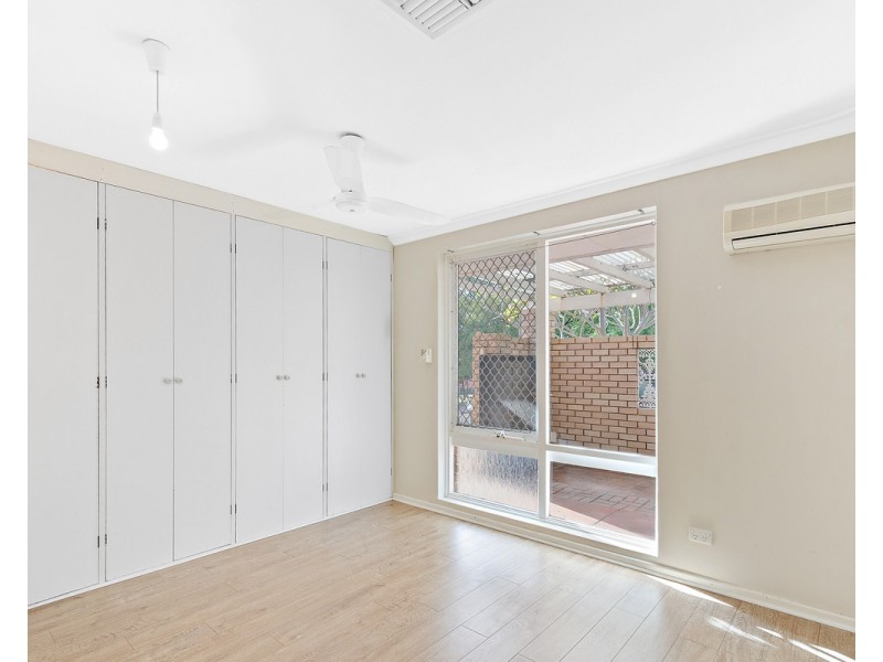 18 Valentine Road, Kelmscott WA 6111