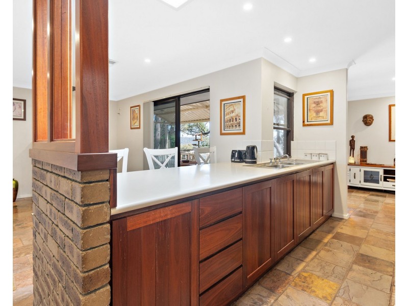 21 Mackie Road, Roleystone WA 6111