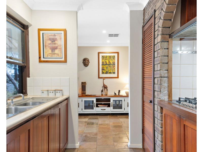 21 Mackie Road, Roleystone WA 6111