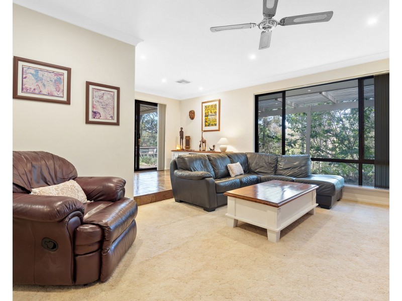 21 Mackie Road, Roleystone WA 6111