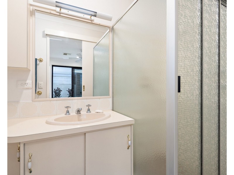 21 Mackie Road, Roleystone WA 6111