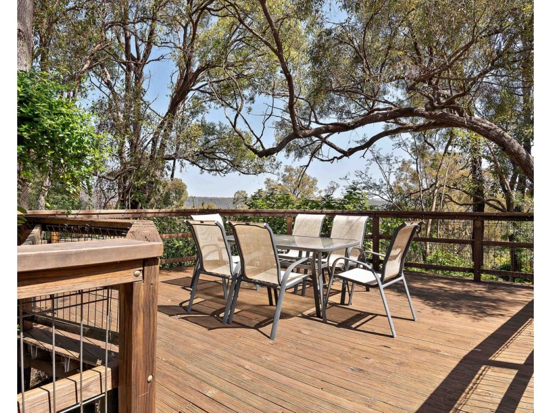 21 Mackie Road, Roleystone WA 6111