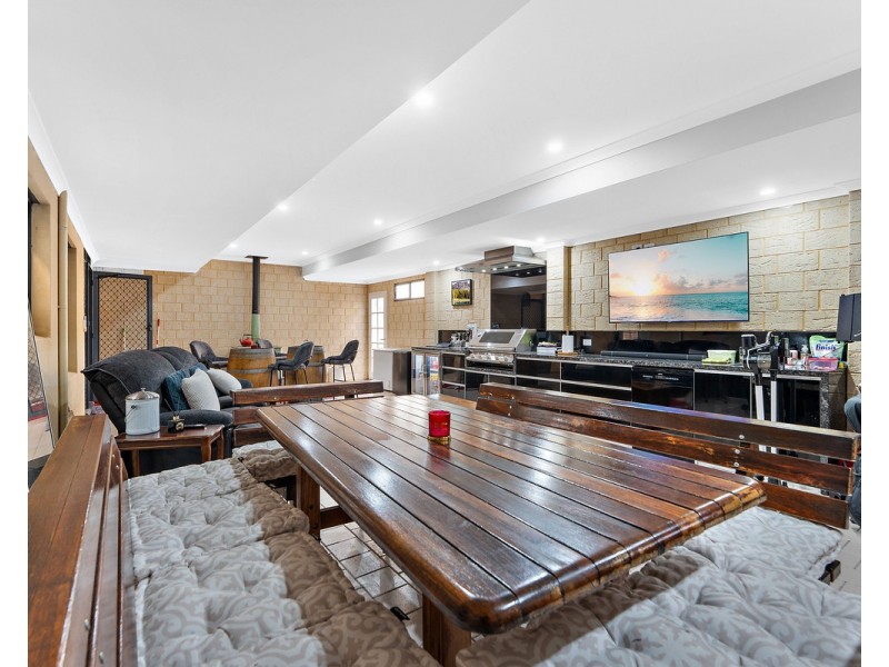 7 William Street, Byford WA 6122