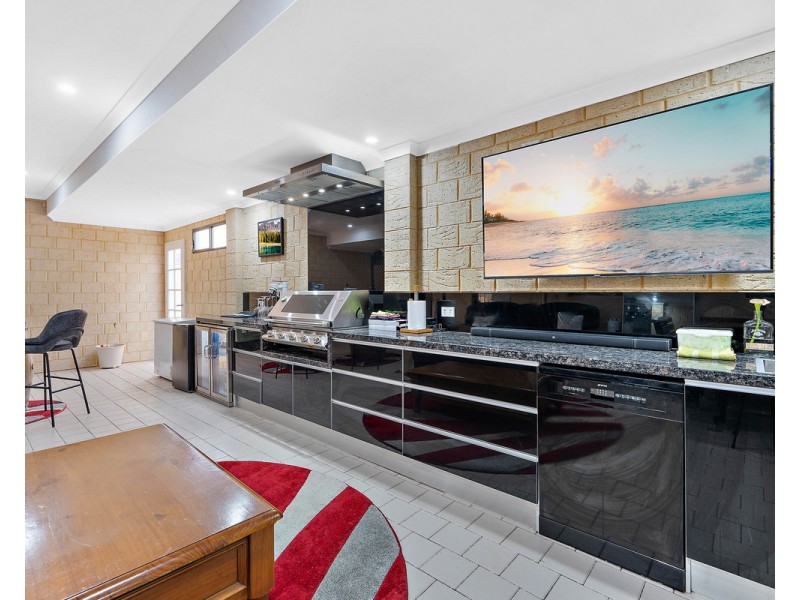 7 William Street, Byford WA 6122