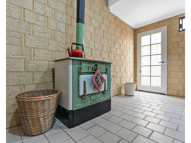 7 William Street, Byford WA 6122