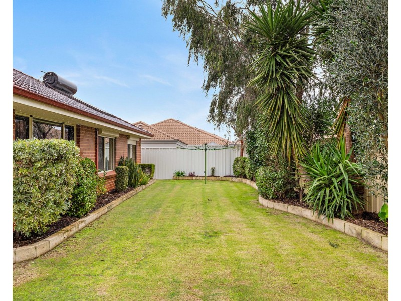 10 Salamanca Boulevard, Seville Grove WA 6112