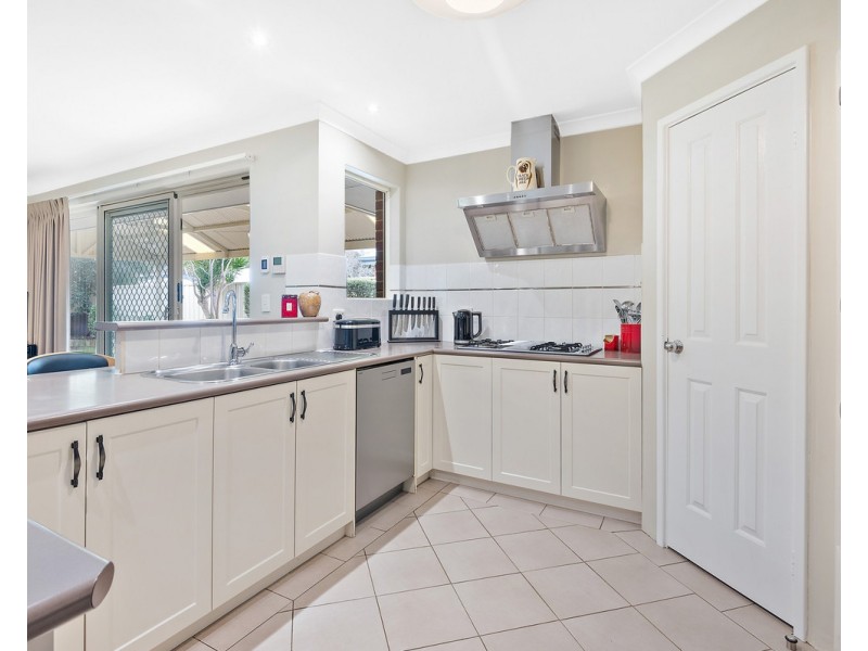 10 Salamanca Boulevard, Seville Grove WA 6112