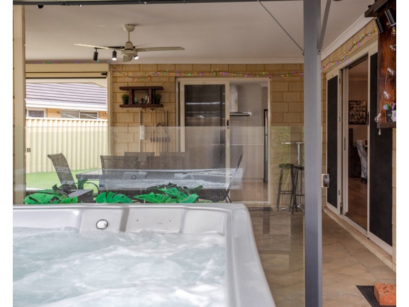 24 Shelduck Bend, Harrisdale WA 6112