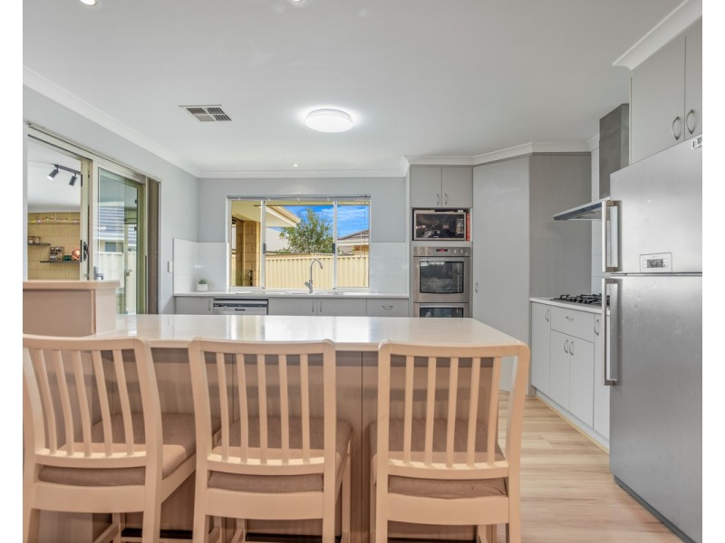 24 Shelduck Bend, Harrisdale WA 6112