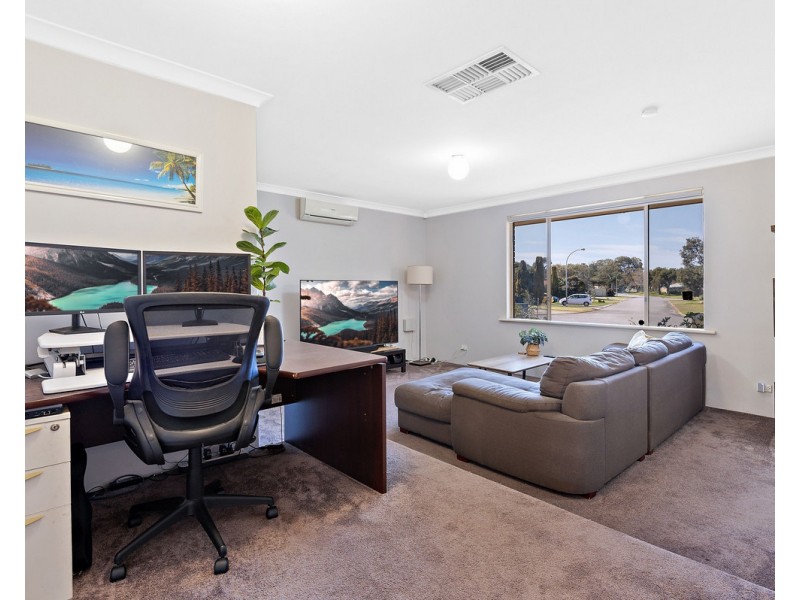 13 Redgum Court, Thornlie WA 6108