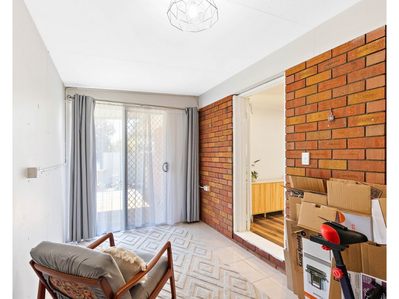 39 Paterson Road, Mount Nasura WA 6112