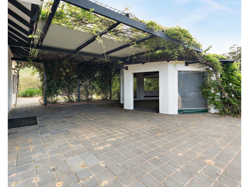 149 Carradine Road, Bedfordale WA 6112