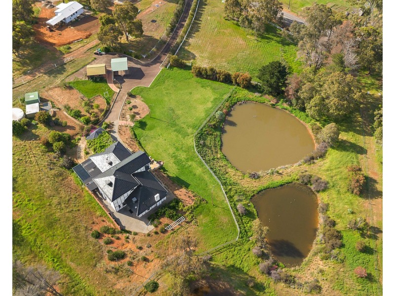 149 Carradine Road, Bedfordale WA 6112