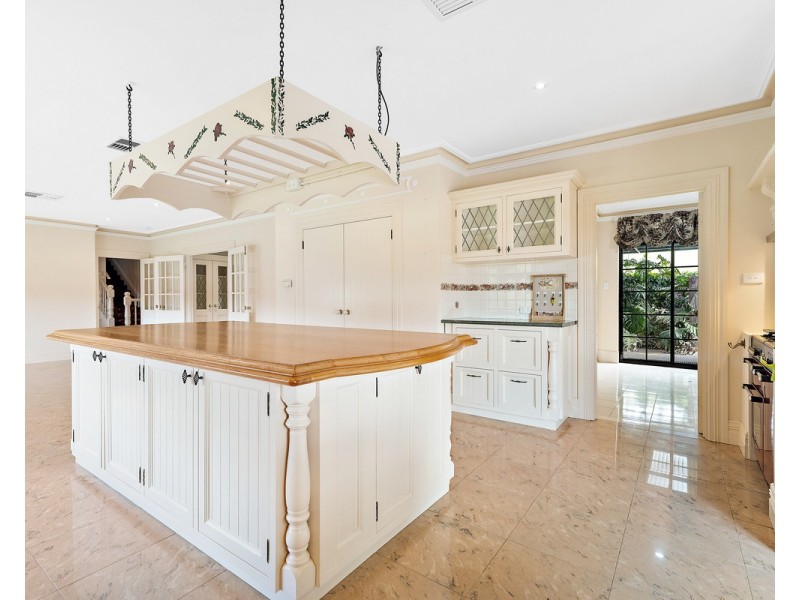 149 Carradine Road, Bedfordale WA 6112