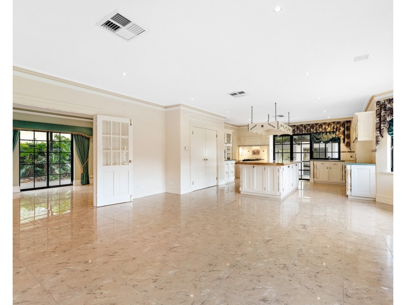 149 Carradine Road, Bedfordale WA 6112