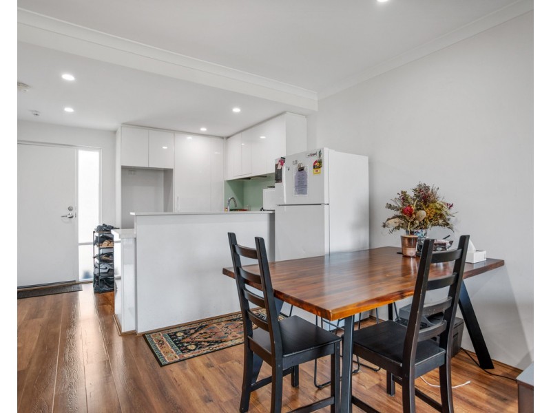 213/348 Railway Parade, Beckenham WA 6107