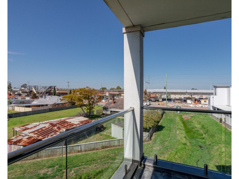 213/348 Railway Parade, Beckenham WA 6107