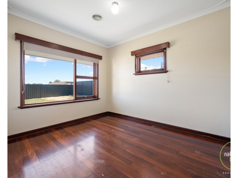 327 Eleventh Road, Hilbert WA 6112