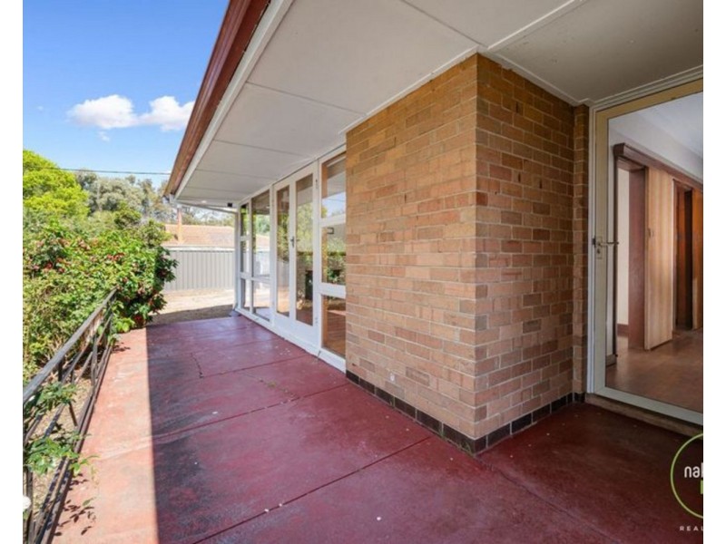 327 Eleventh Road, Hilbert WA 6112