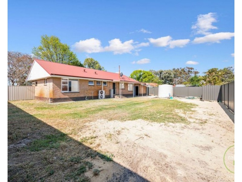 327 Eleventh Road, Hilbert WA 6112