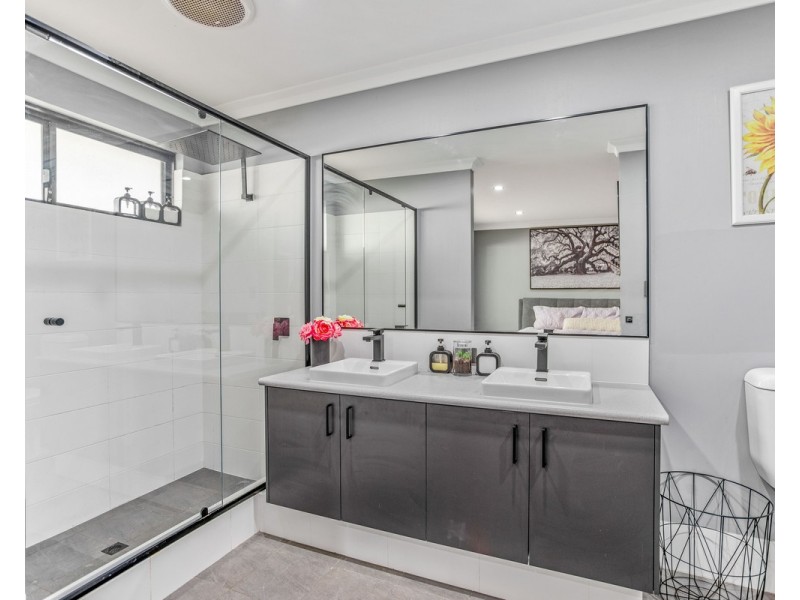 11 Bosun Rise, Byford WA 6122