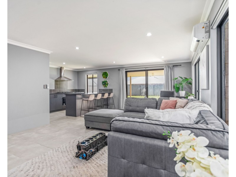 11 Bosun Rise, Byford WA 6122