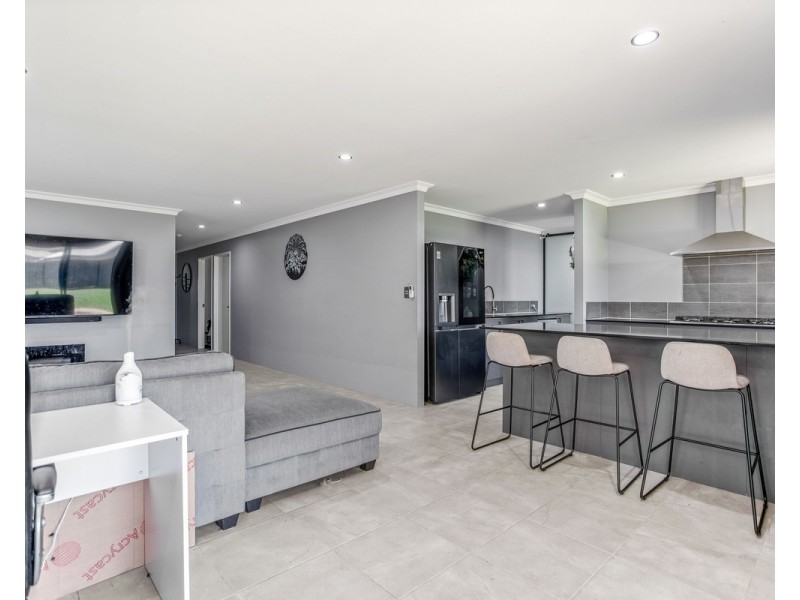 11 Bosun Rise, Byford WA 6122