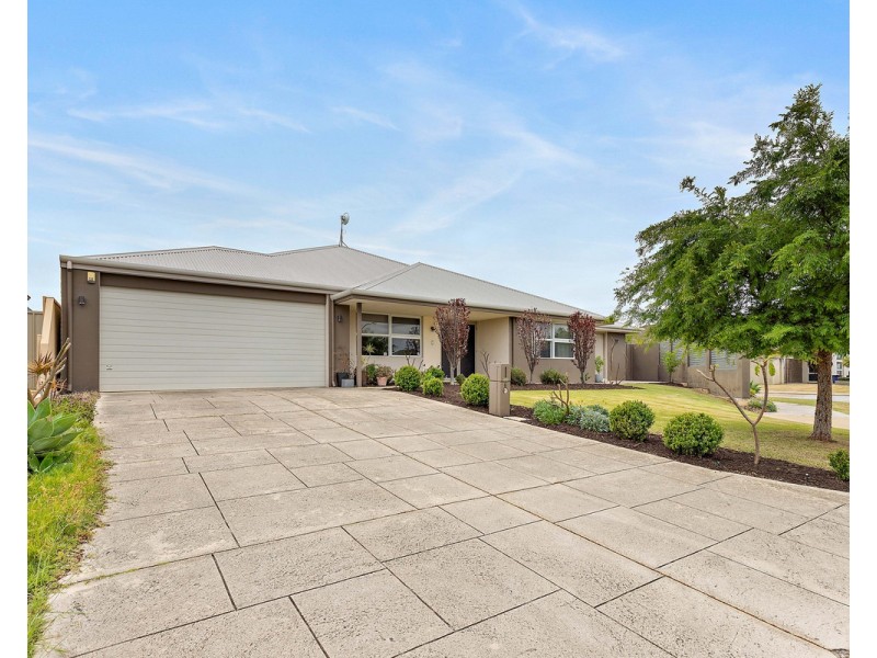 6 Stillwater Street, Southern River WA 6110
