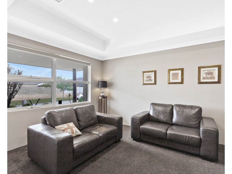 6 Stillwater Street, Southern River WA 6110