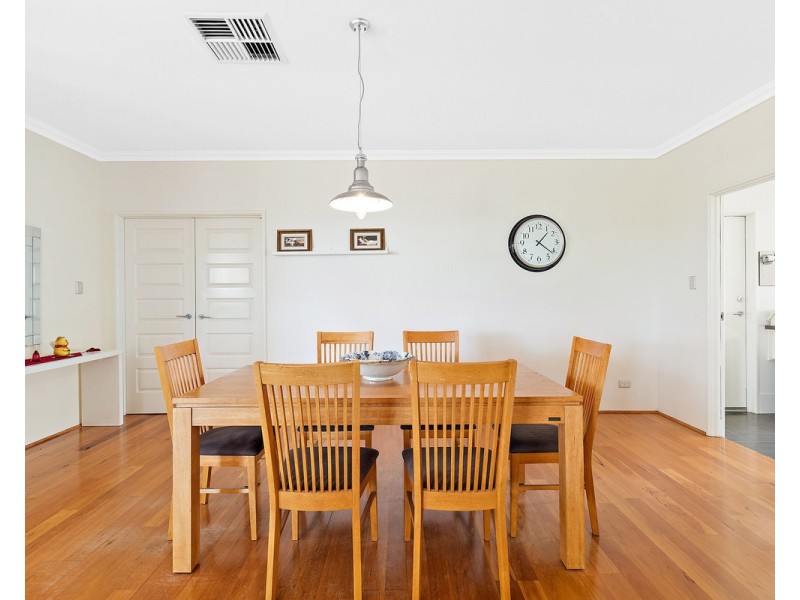 6 Stillwater Street, Southern River WA 6110