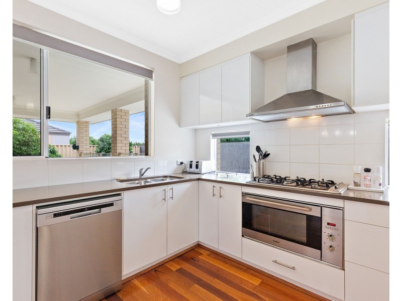 6 Stillwater Street, Southern River WA 6110