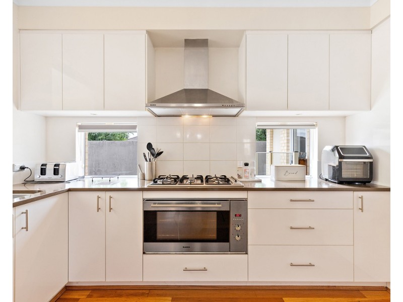 6 Stillwater Street, Southern River WA 6110