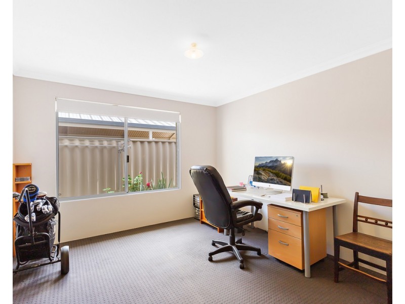 6 Stillwater Street, Southern River WA 6110