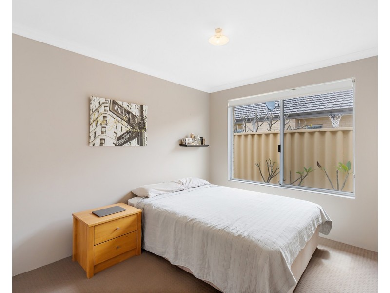 6 Stillwater Street, Southern River WA 6110