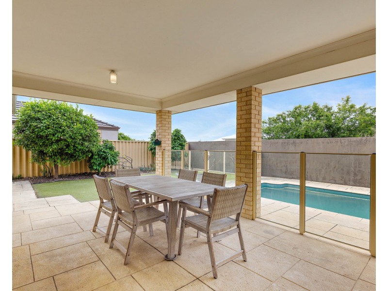 6 Stillwater Street, Southern River WA 6110