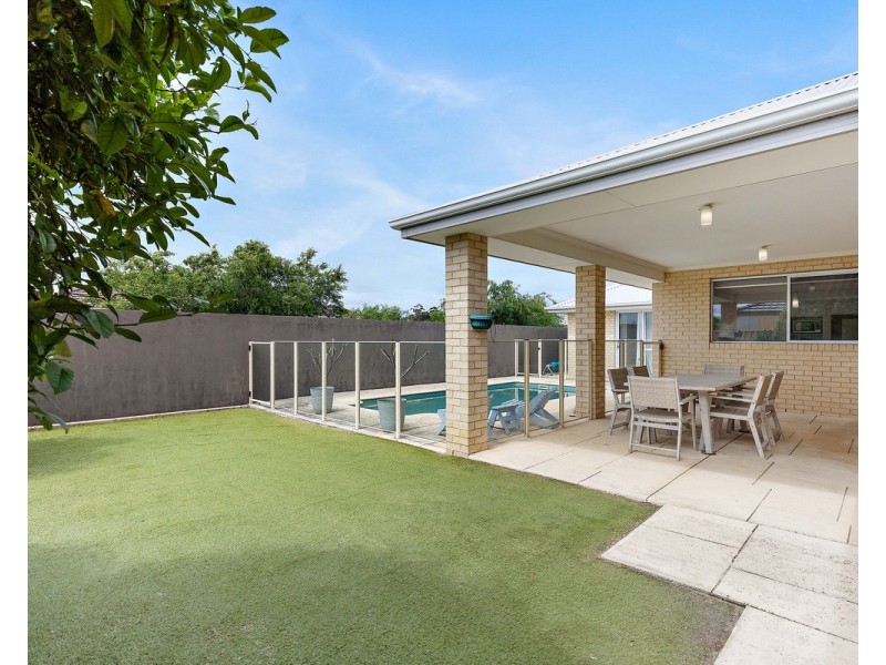 6 Stillwater Street, Southern River WA 6110