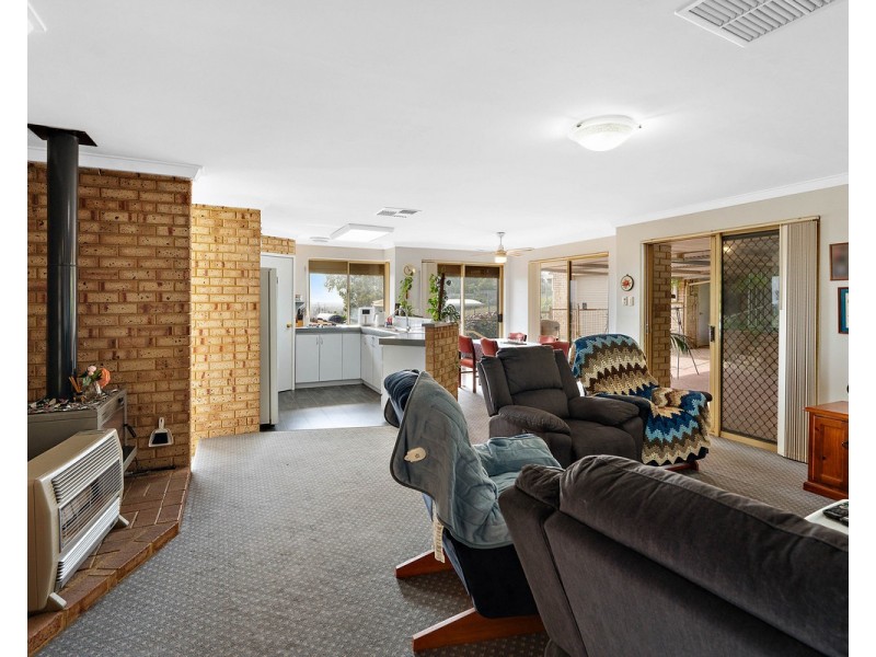 52 Morundah Place, Kelmscott WA 6111