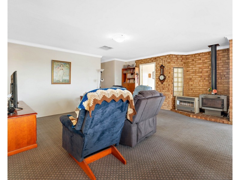 52 Morundah Place, Kelmscott WA 6111