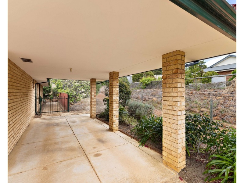 19 Admiral Road, Bedfordale WA 6112