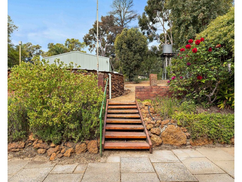 19 Admiral Road, Bedfordale WA 6112