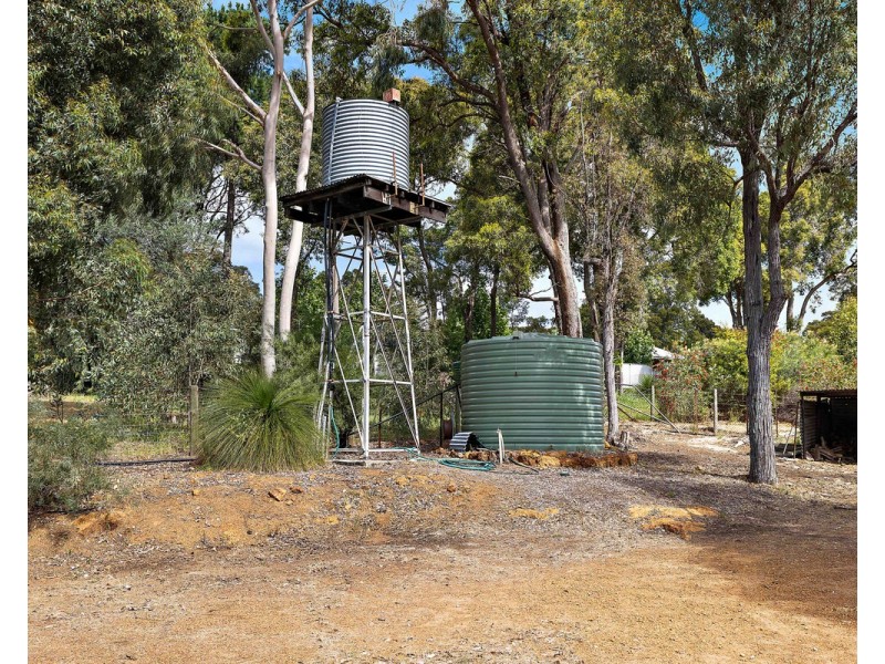 19 Admiral Road, Bedfordale WA 6112